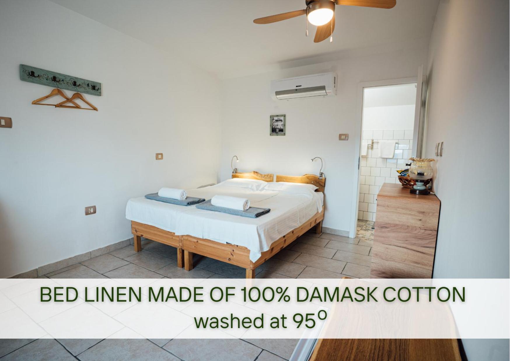 Guesthouse Kamniti Rob Črni Kal Exteriör bild